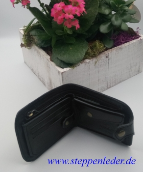 Preview: handgefertigte Brieftasche aus echten Leder in schwarz      praktisch, stilbewusst und langlebig